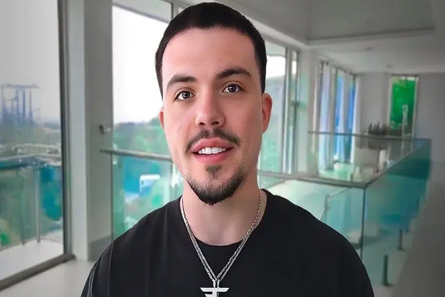 How Old Is FaZe Adapt