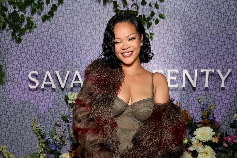 Rihanna Height